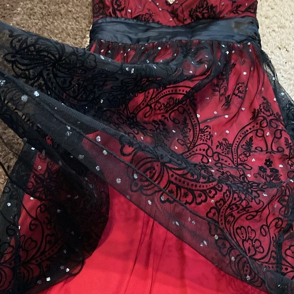 Ruby rox black and red mesh floral dot halter dress. - Picture 3 of 8